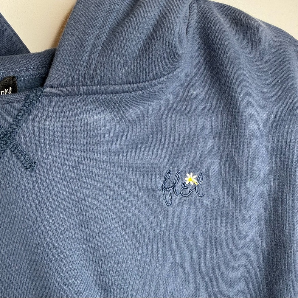For Live and Lemons Josie Blue Cropped Hoodie Large NWT - Picture 3 of 10